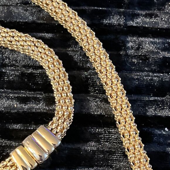 Vintage Chunky Goldtone Mesh Chain Magnetic Front Clasp Necklace & Bracelet Set - Picture 7 of 12